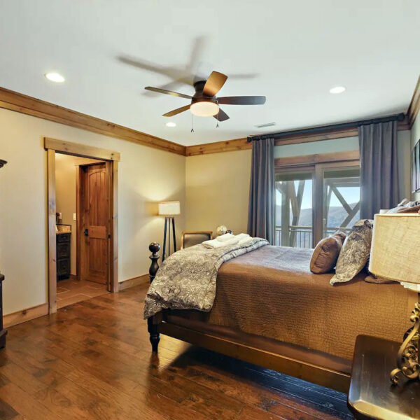 Summer/Fall 2023 | Newland, North Carolina | Cherokee Queen Suite