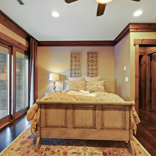 Summer/Fall 2023 | Newland, North Carolina | Croatan Queen Suite